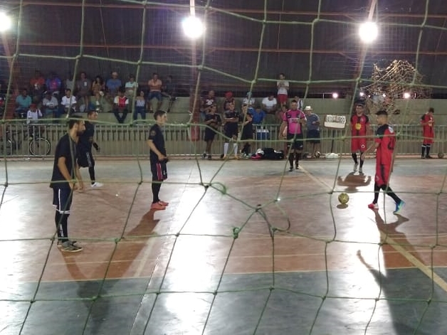 [Copa Futsal] – Primeira semana de competição apresentou bons jogos em Carmo do Paranaíba.